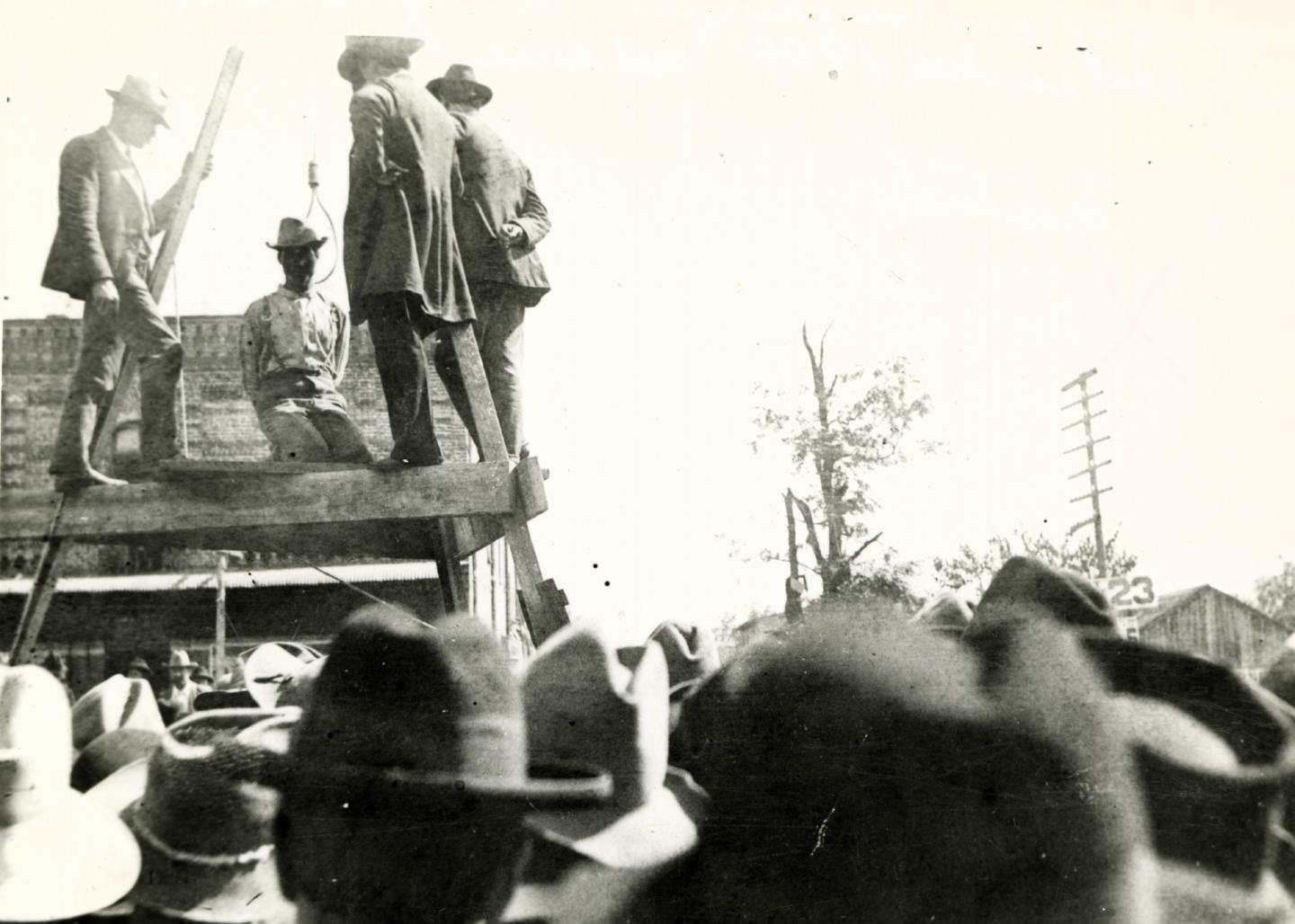 Photograph of Jim Buchanan about to be hanged in Nacogdoches.