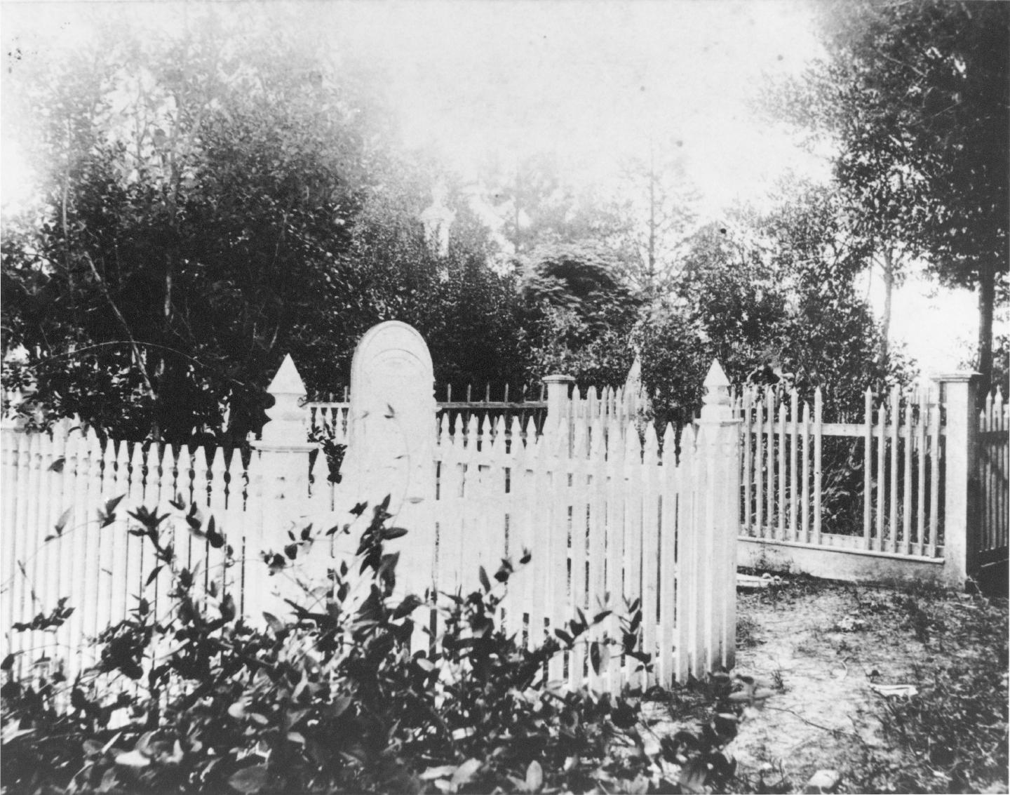 Photograph of the original Sam Houston grave in 1864.